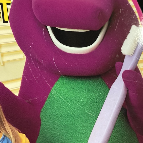 Barney Goes to the Dentist by Linda Cress Dowdy - Softcover Children’s Book - Picture 5 of 5